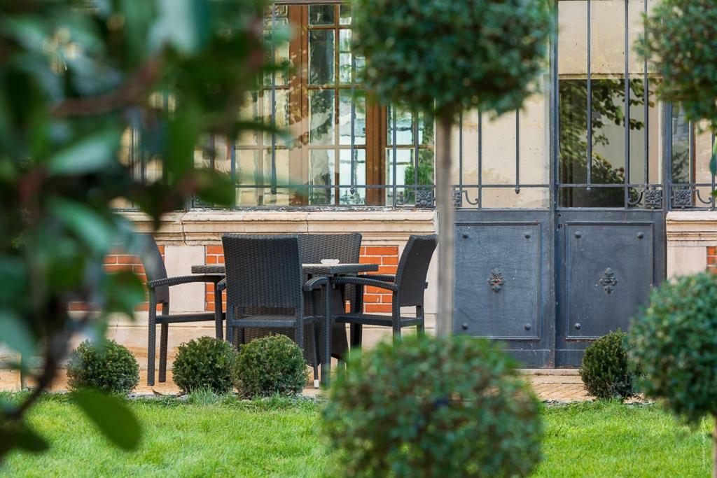 Le Jardin D'Hiver شالو أو شُمْبانيِ المظهر الخارجي الصورة